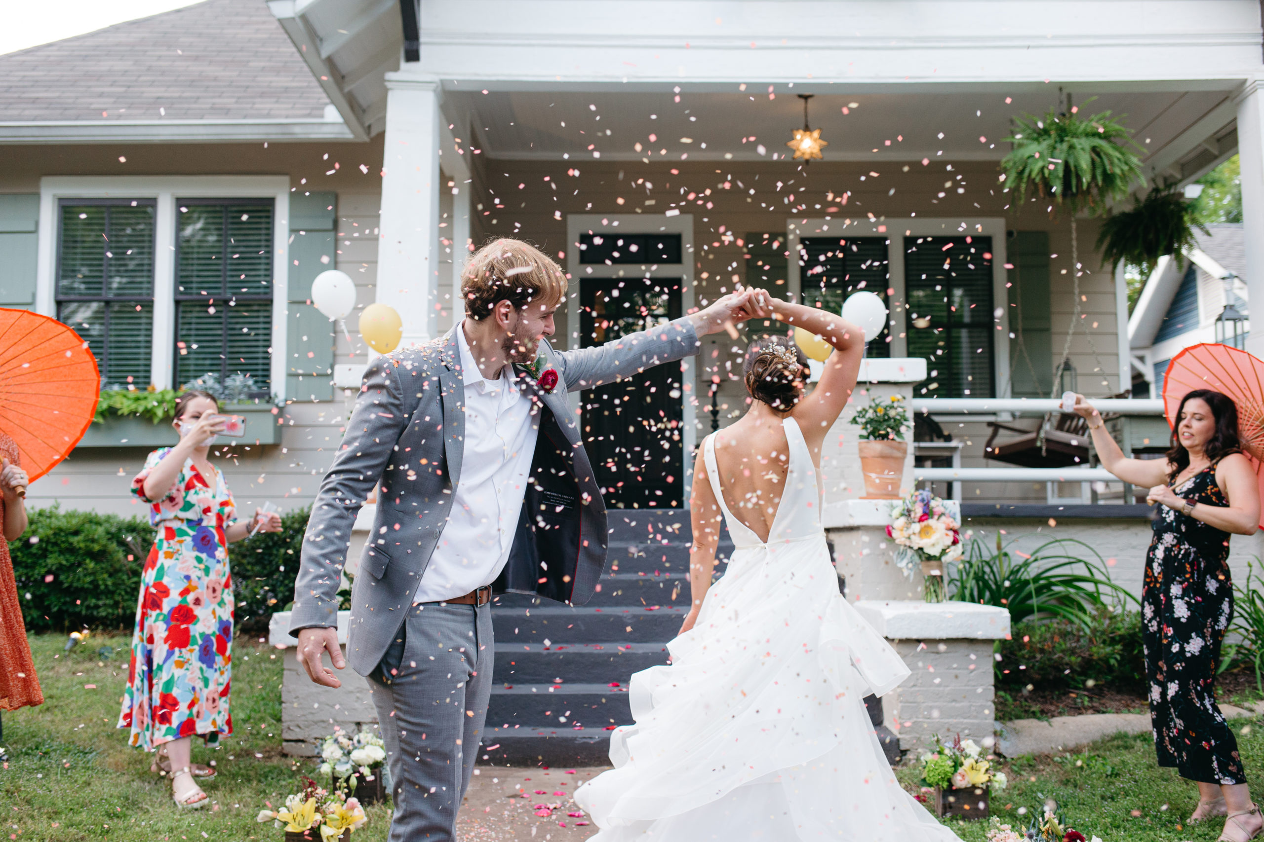 Biodegradable confetti exit ideas for eco-friendly wedding 